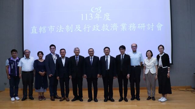 開幕與會貴賓與侯市長合照
