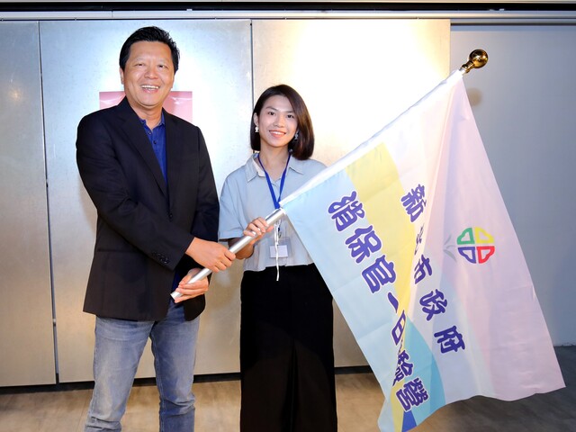 朱副市長、學員代表授旗儀式|            合影