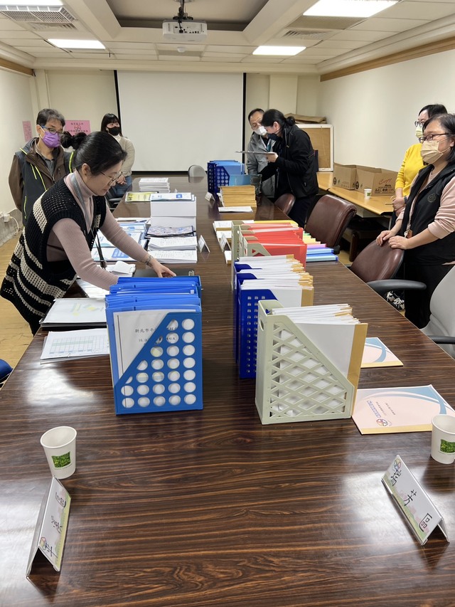 法制局同仁與基隆地檢共同考核調解業務.jpg
