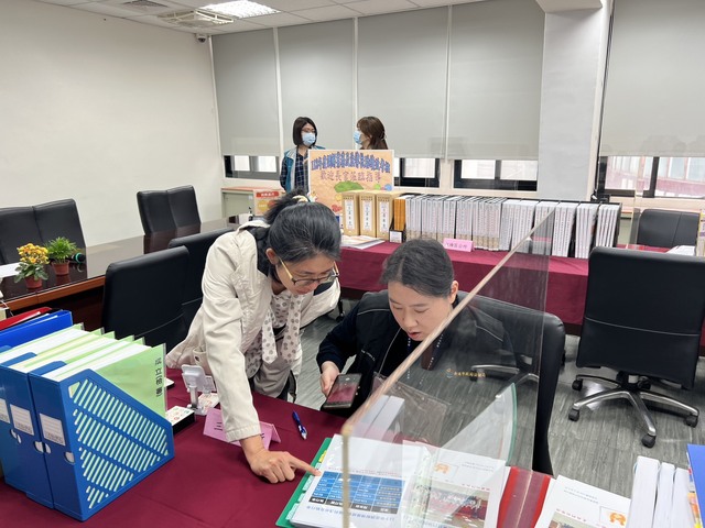 法制局同仁與新北地檢共同考核調解業務.jpg