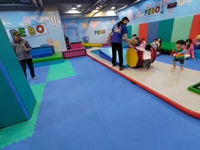 消保官會同體育局、工務局及消防局於新北市轄兒童體適能館稽查現場活動