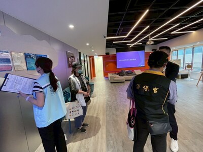 消保官會同市府環保局、經發局對新北市除塵蟎業者進行聯合稽查-2